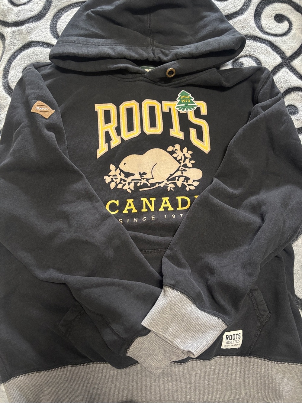Roots vintage black hoodie with yellow lettering
